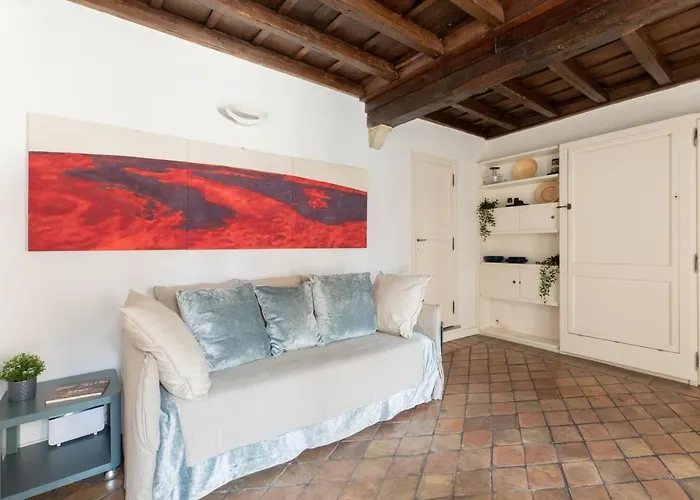 iFlat Navona Bright Studio